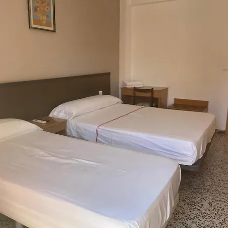 Iris Hotel