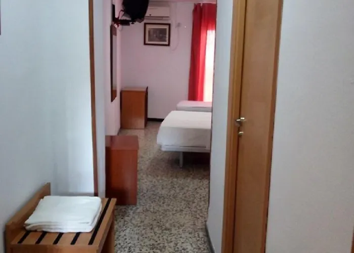 Iris Hotel