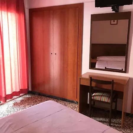 Iris Ξενοδοχείο Μπένιντορμ